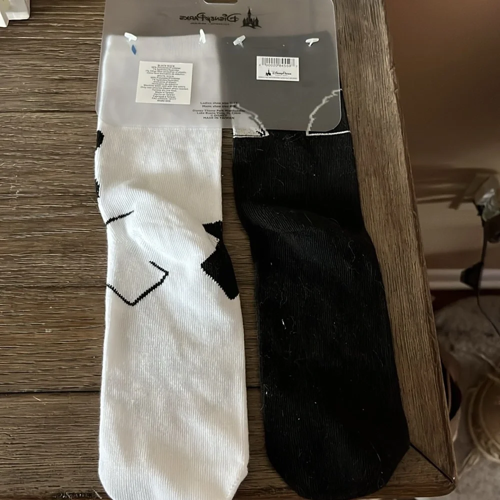 Disney parks 101 Dalmatians socks brand new